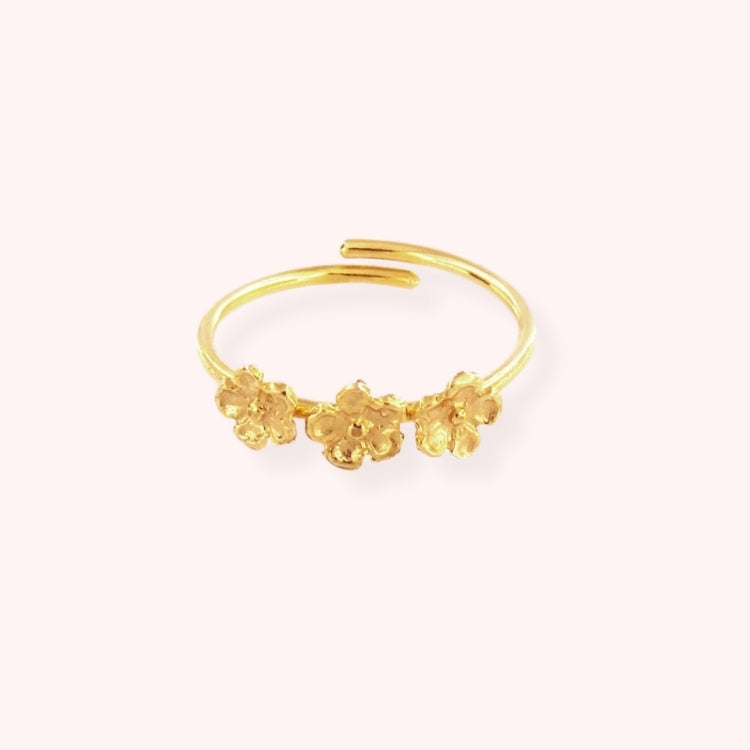 Justerbar fingerring m. blomster i guld